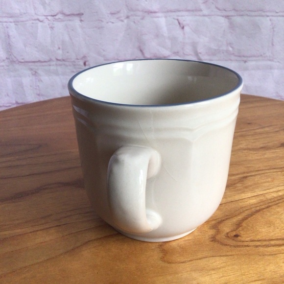 Vintage Stoneware Japan Cream and Blue Dining Mugs - Set of 4 - Picture 9 of 10